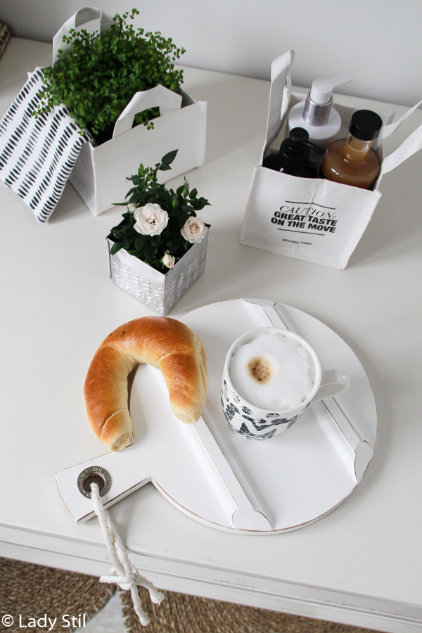 DIY Muttertagsgeschenk Tasse Coffee Mug mit Initialen bemalen, Porzellanfarbe