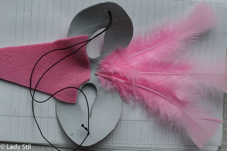 DIY Karnevalskostüm Flamingo Maske Füße