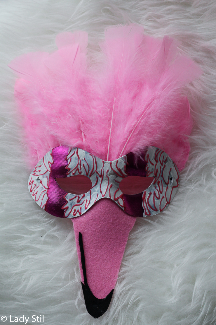 DIY Karnevalskostüm Flamingo Maske Füße